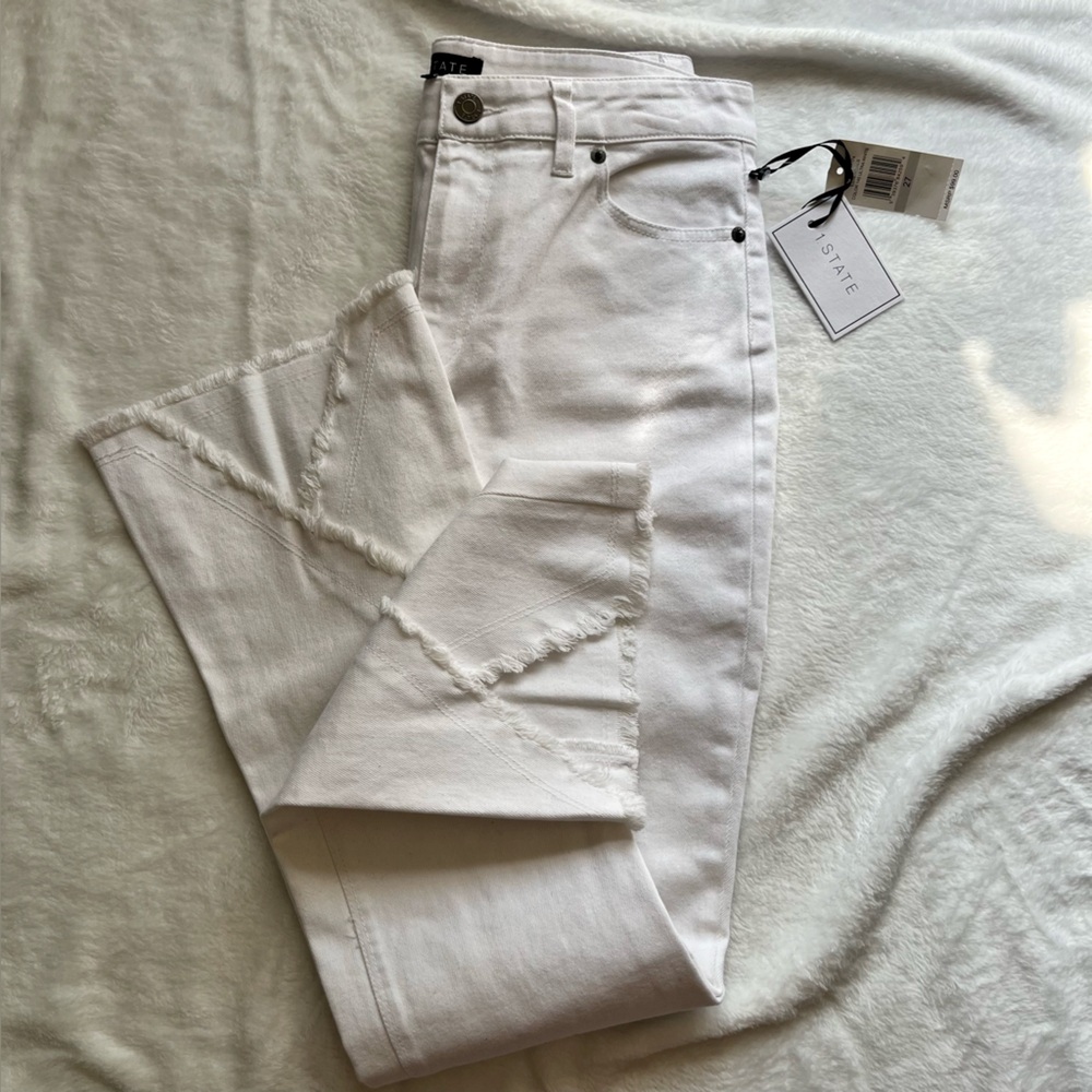 1 State NWT Straight Leg Frayed Hem White Jeans